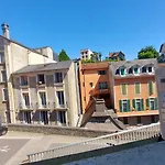 Апартаменты Du Bourg *