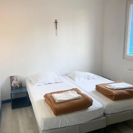 Du Bourg Λούρδη